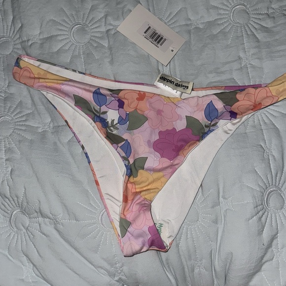 Dippin Daisys bikini set. Both pieces size large. - Picture 3 of 5